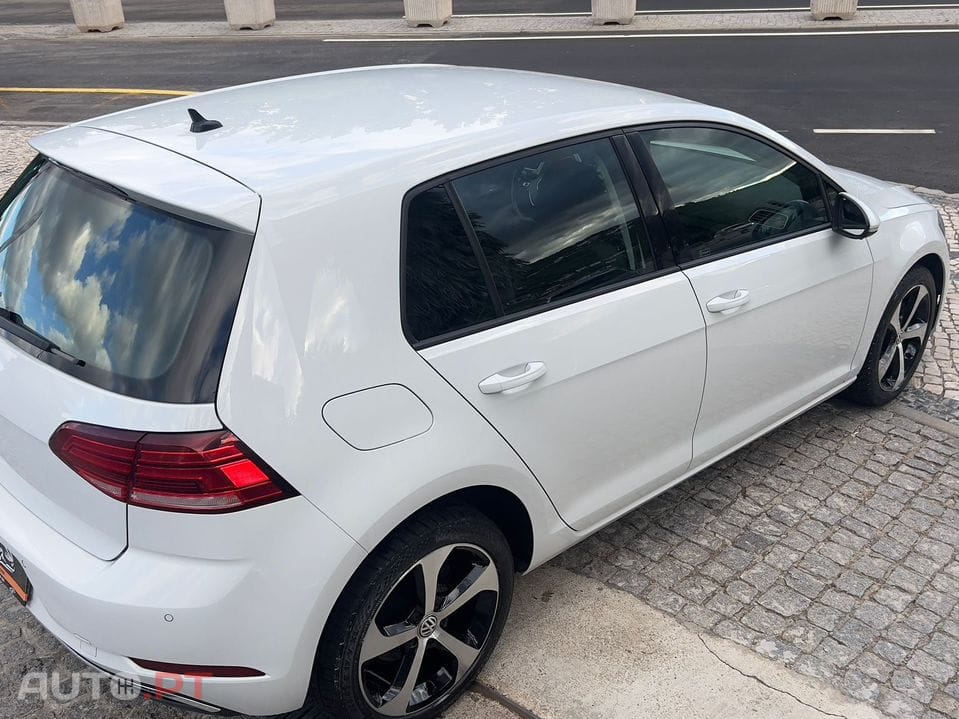 Volkswagen Golf 1.6 TDI Confortline