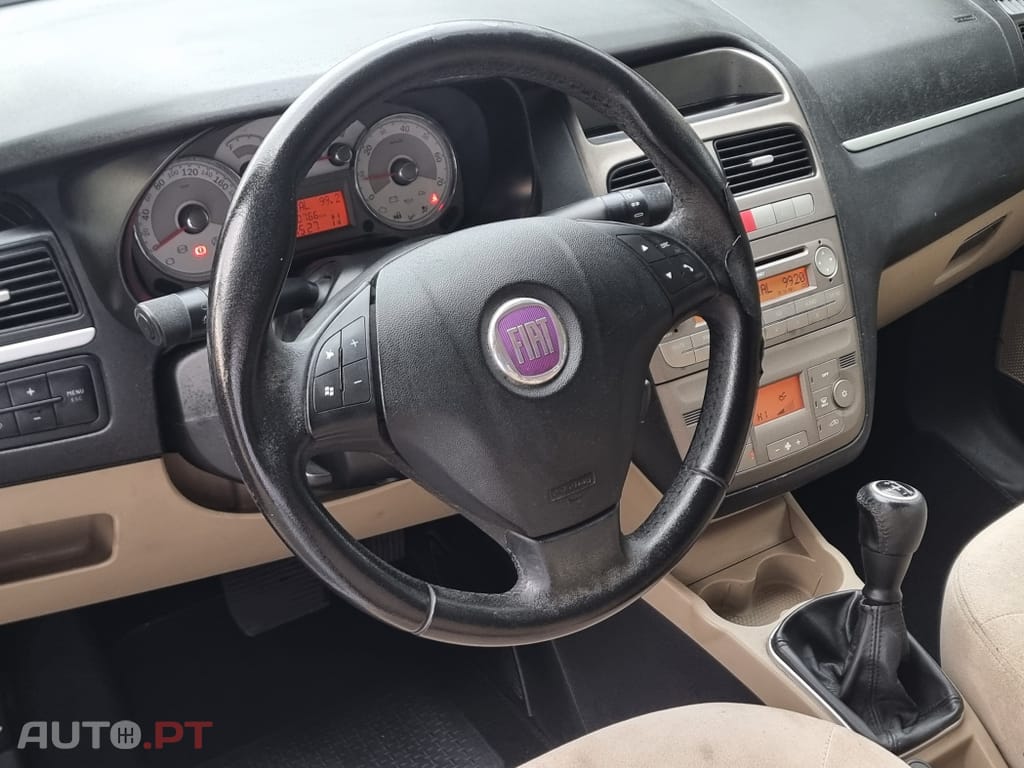 Fiat Linea 1.3 M-Jet Emotion Dualogic