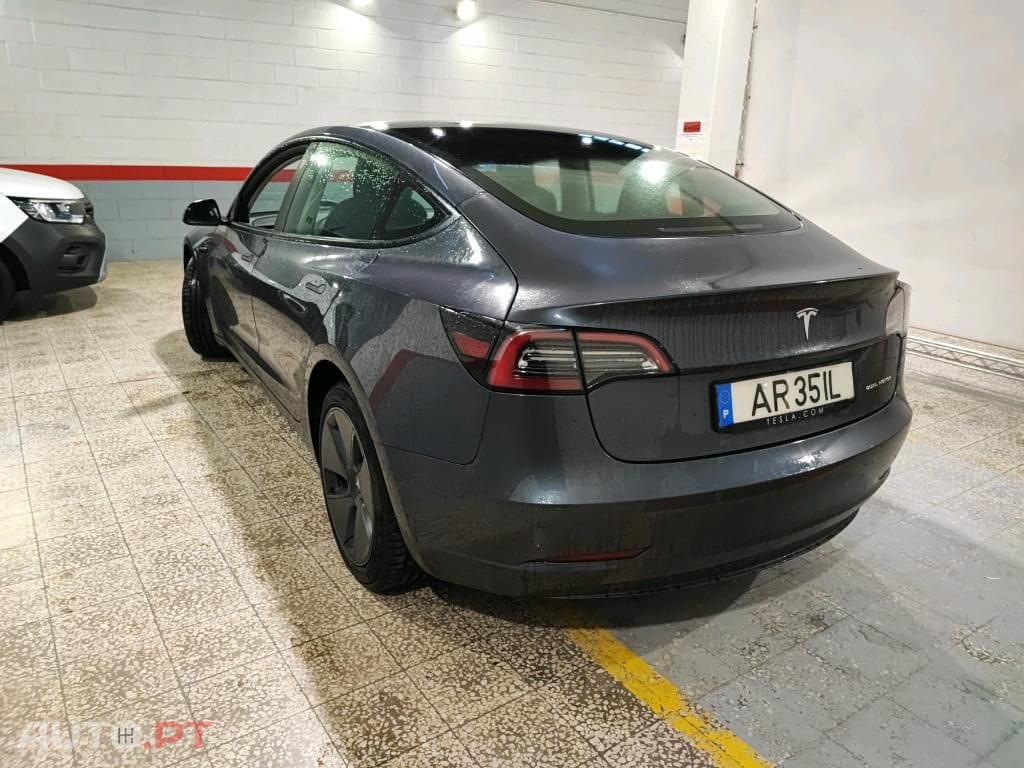 Tesla Model 3 Long-Range Dual Motor AWD