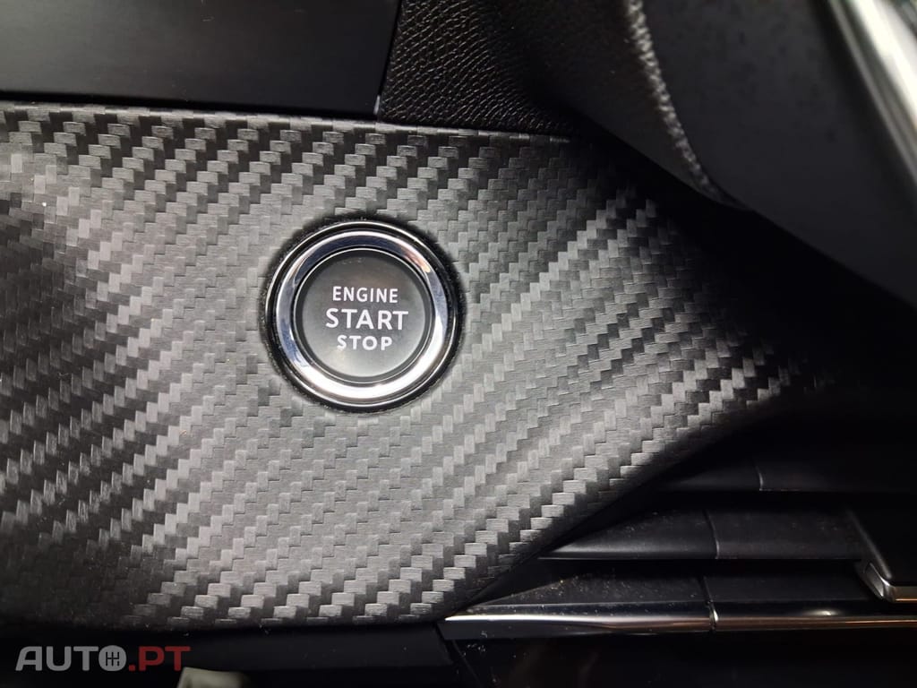 Peugeot E-208 50 kWh Allure Pack