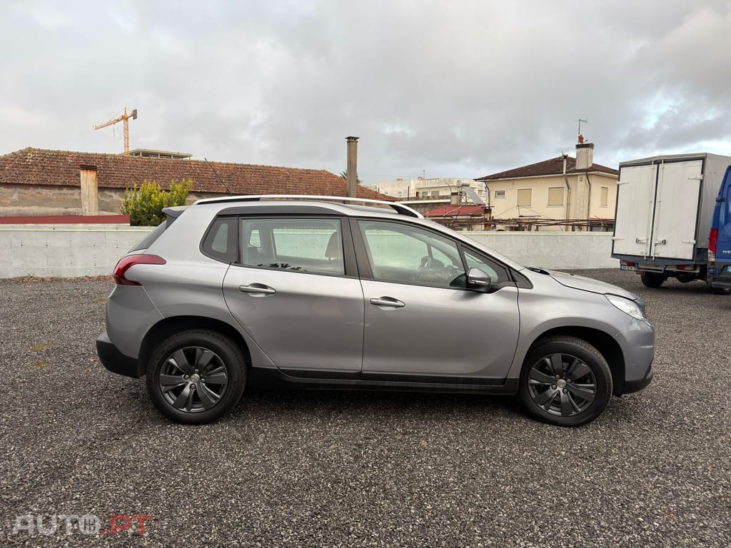 Peugeot 2008 1.2 PureTech Active