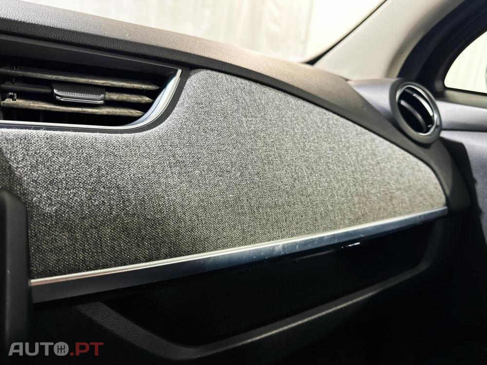 Renault Zoe (c/ Bateria) EV50 135hp Techno