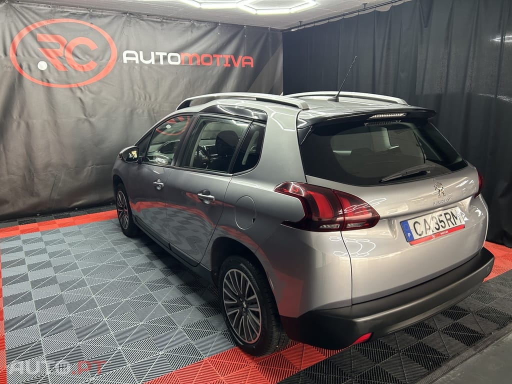 Peugeot 2008 1.2 PureTech Allure