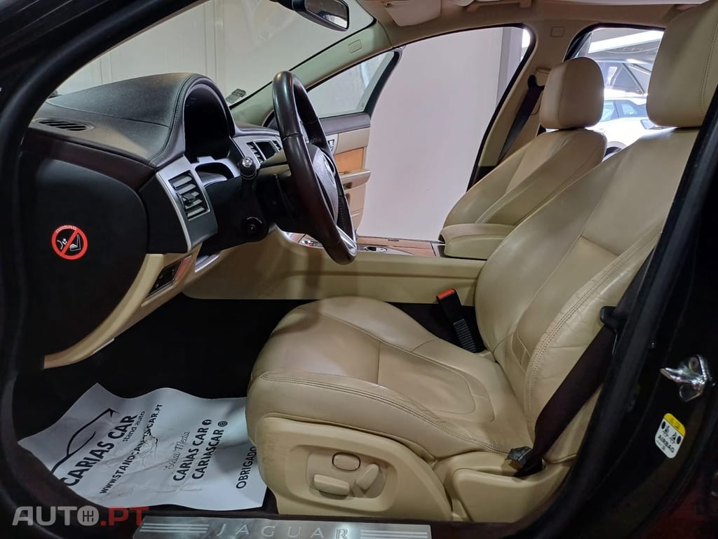 Jaguar XF 2.2 D Premium Luxury