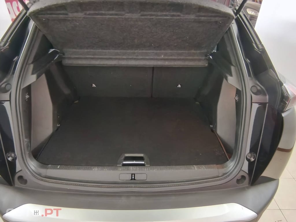 Peugeot E-2008 Allure