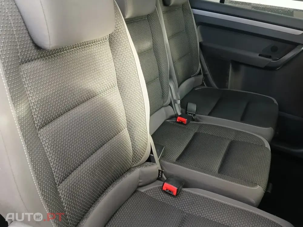 Volkswagen Touran 1.6 TDI Blue.Highine 7L