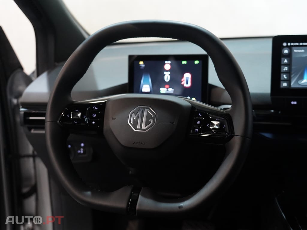 MG MG4 64 kWh Luxury