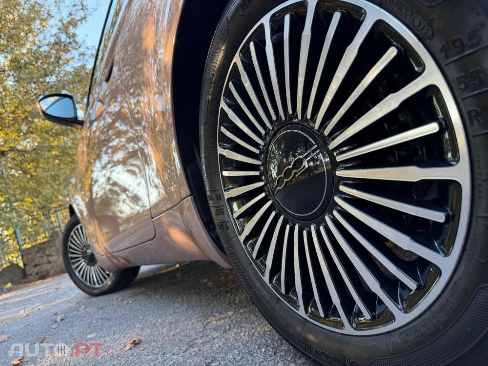 Fiat 500e 42kWh C la Prima (by Bocelli)