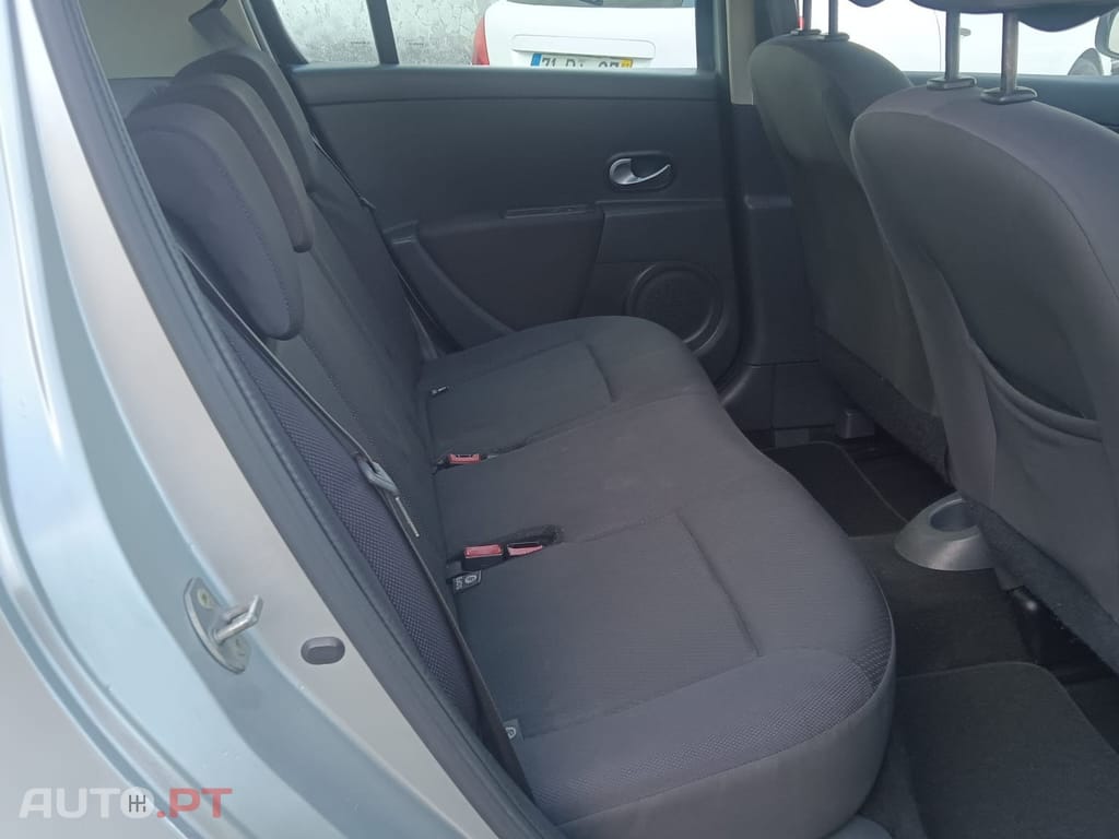 Renault Clio 1.2 SE Storia Confort