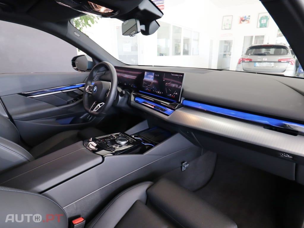 BMW 530 e Pack Desportivo M