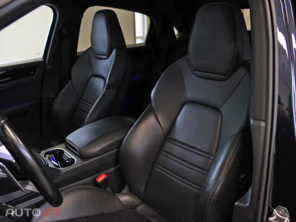 Porsche Cayenne E-Hybrid Platinum Edition