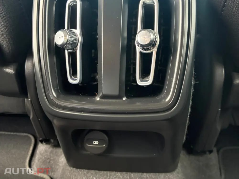 Volvo XC40 1.5 T2 Momentum Plus Geartronic