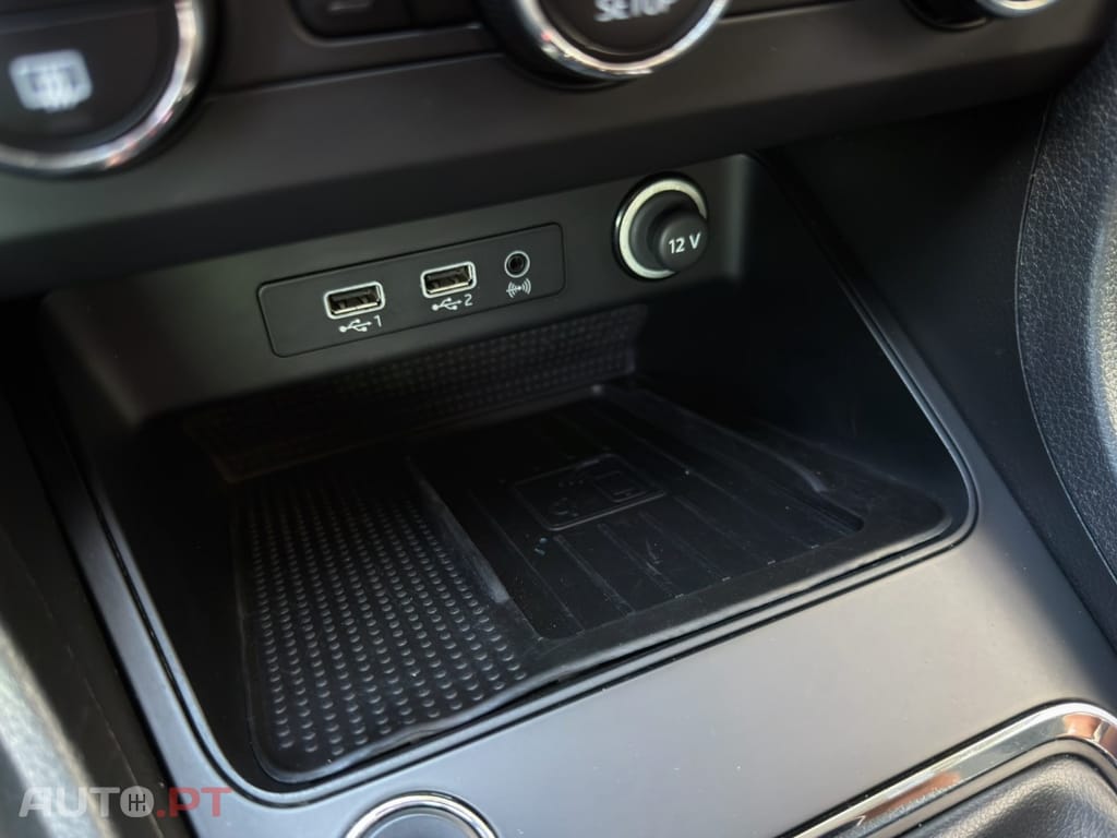 SEAT Ateca 1.6 TDI Ecomotive Reference — fotografia 21