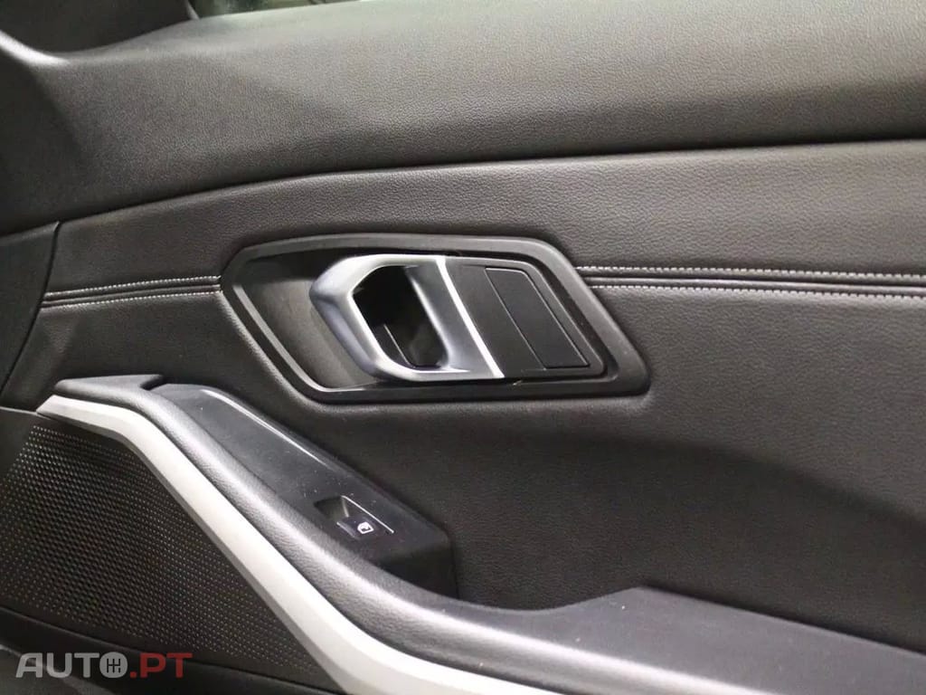 BMW 320 e Line Sport Auto