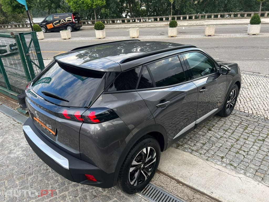 Peugeot 2008 LOUNGE  S&S