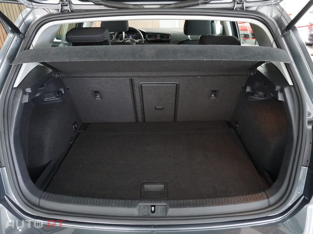 Volkswagen Golf 1.0 TSI OPF IQ.DRIVE