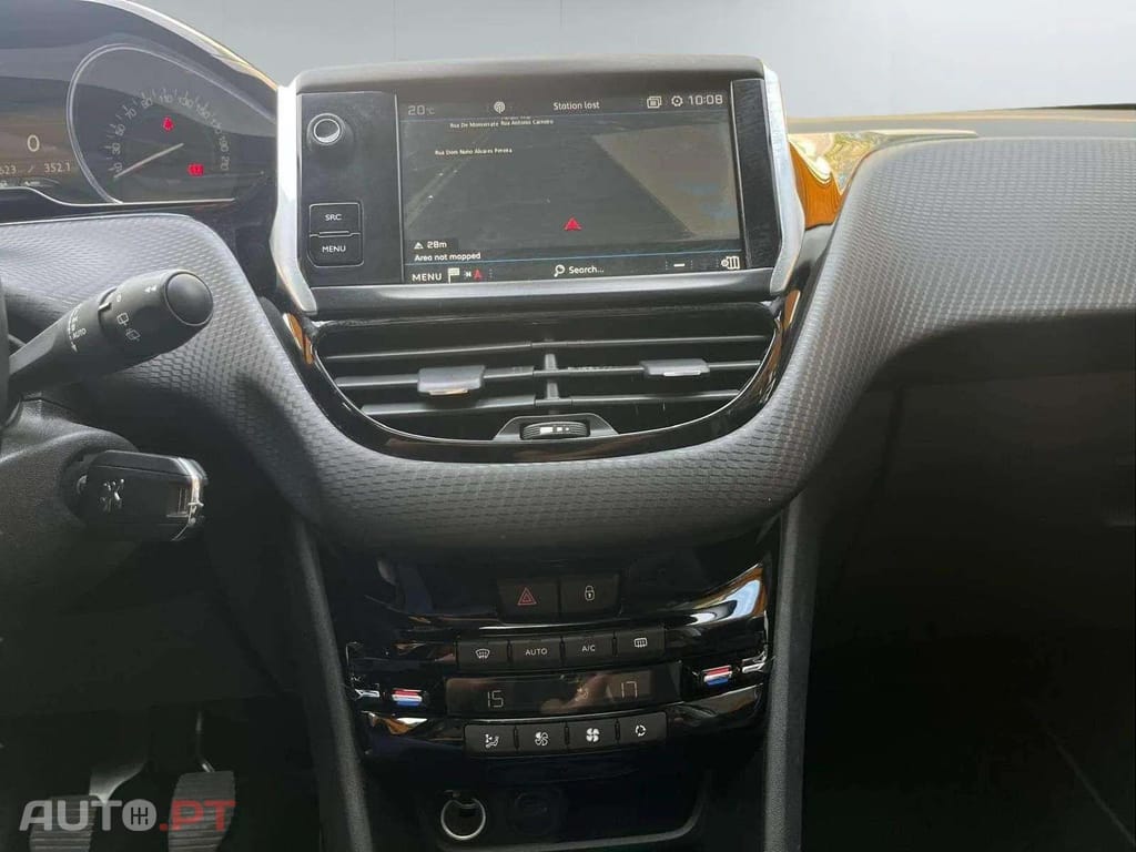 Peugeot 2008  1.2 PureTech Allure CROSSWAY