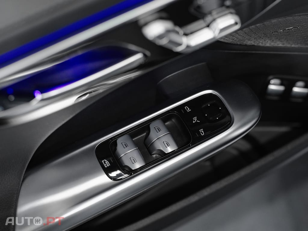 Mercedes-Benz C 300 e T 9G-TRONIC AMG Line