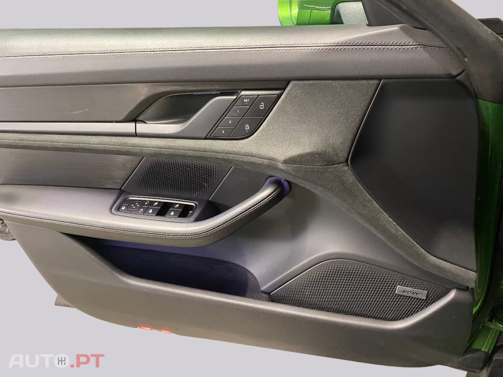 Porsche Taycan GTS I.V.A DEDUTIVEL 