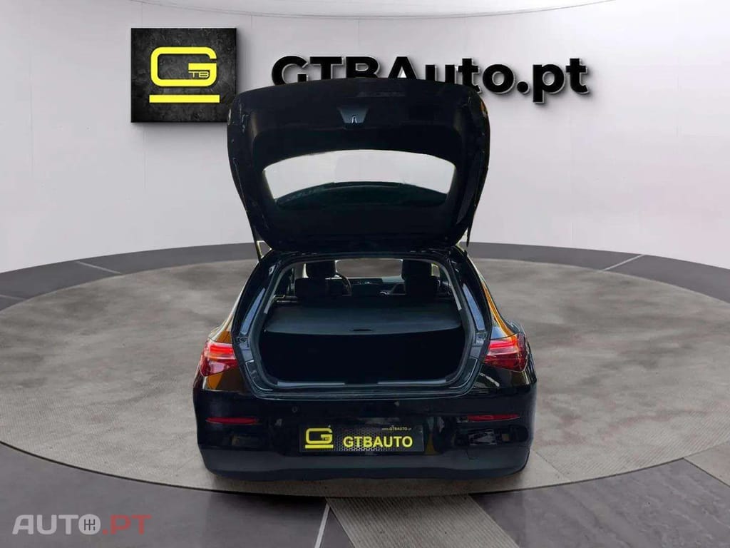 Mercedes-Benz CLA 180 SB DCT 