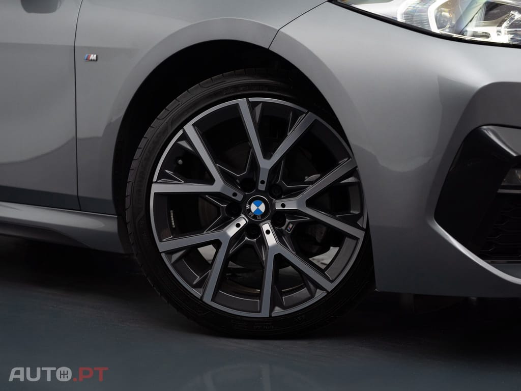 BMW 216 d Pack Desportivo M