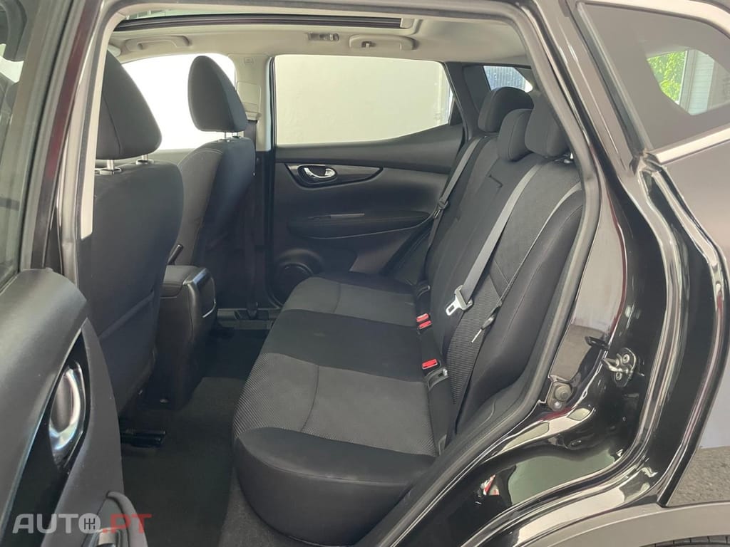Nissan Qashqai 1.5 dCi N-Connecta 18 RS+PS