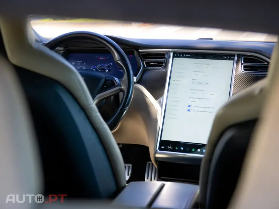 Tesla Model S P85D