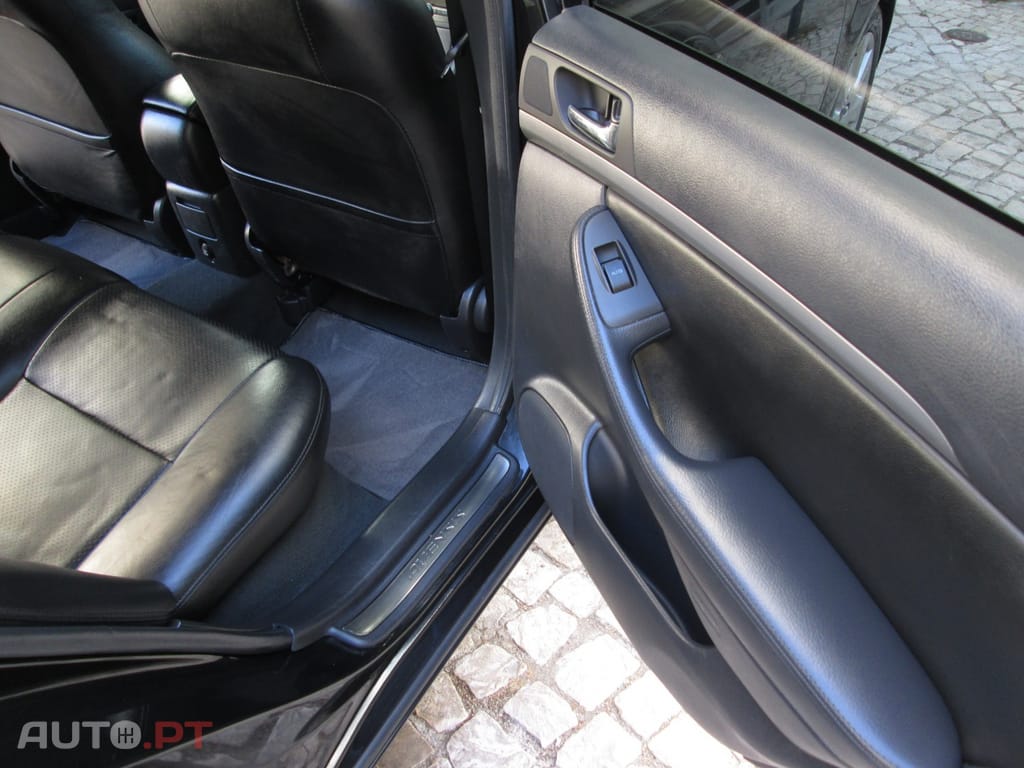 Toyota Avensis 2.0 D-4D Sol+GPS