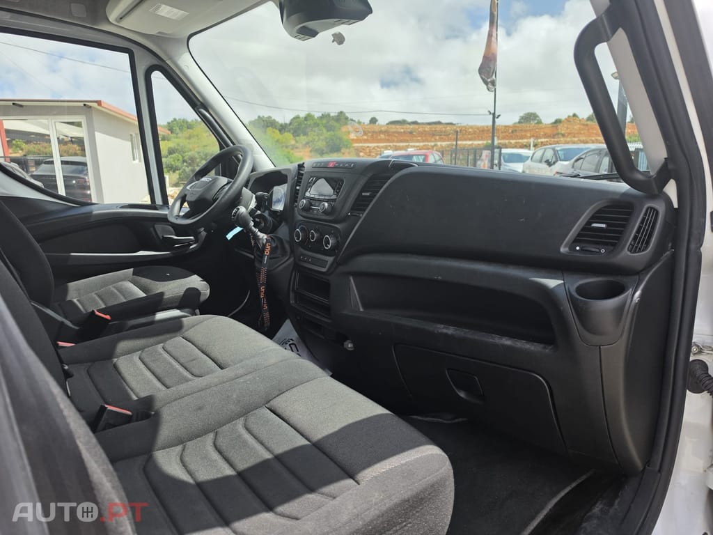 Iveco Daily 2.3D 35S16 Longa