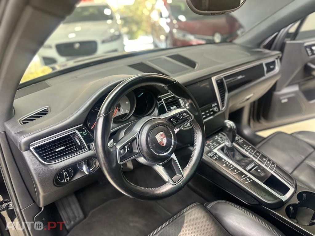 Porsche Macan S