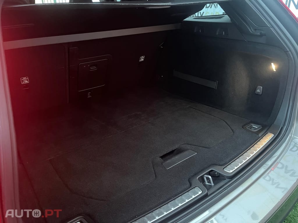 Volvo V60 2.0 T8 AWD TE R-Design