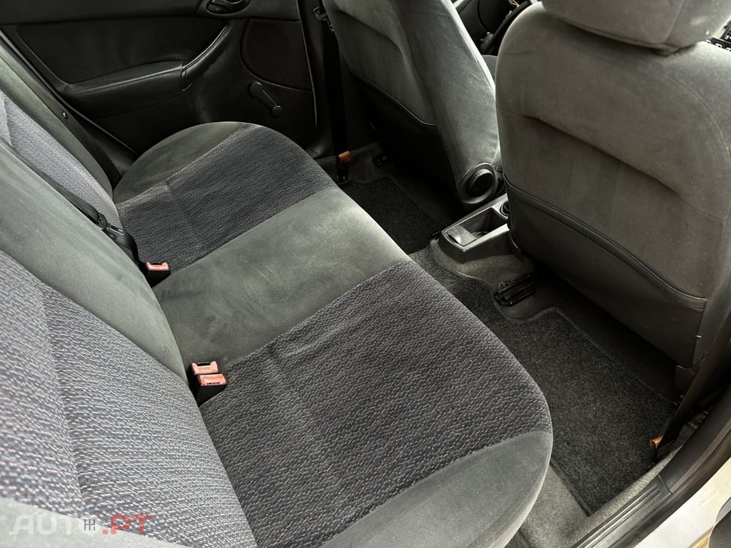 Ford Focus SW 1.4 Ambiente
