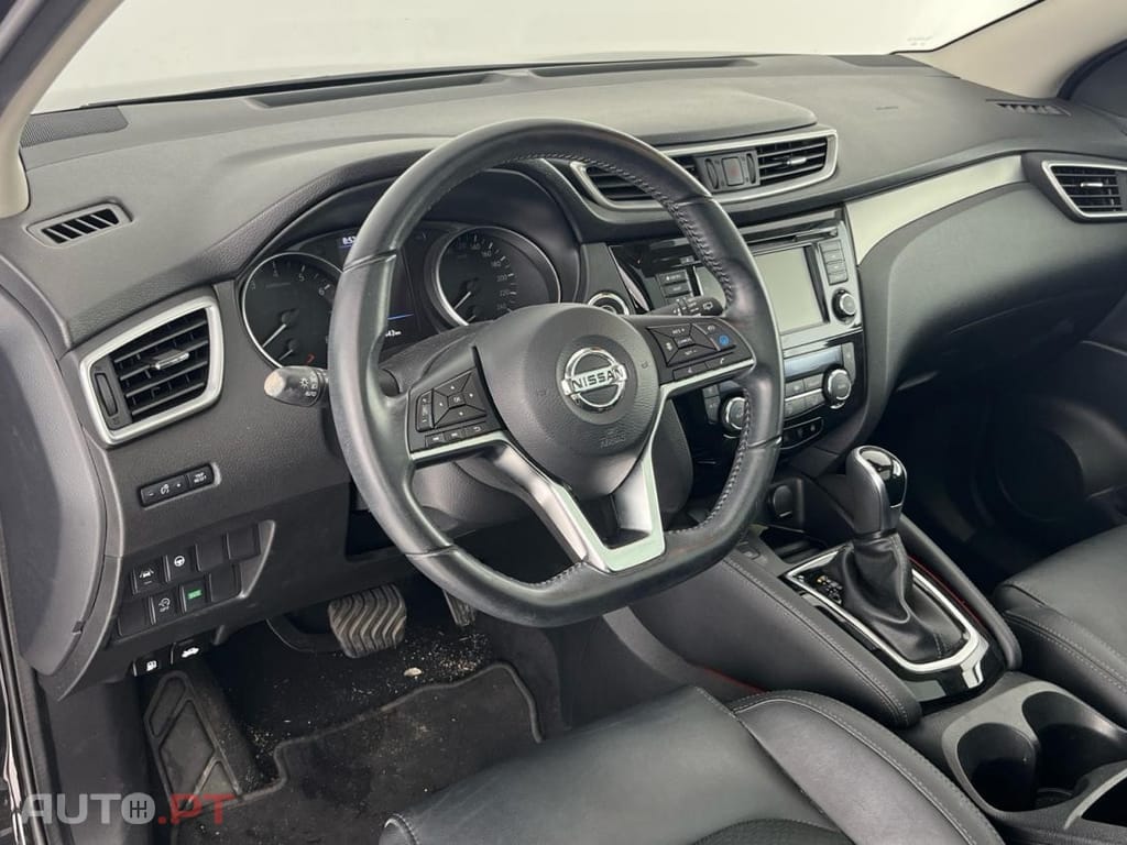 Nissan Qashqai 1.3 DIG-T N-Connecta DCT