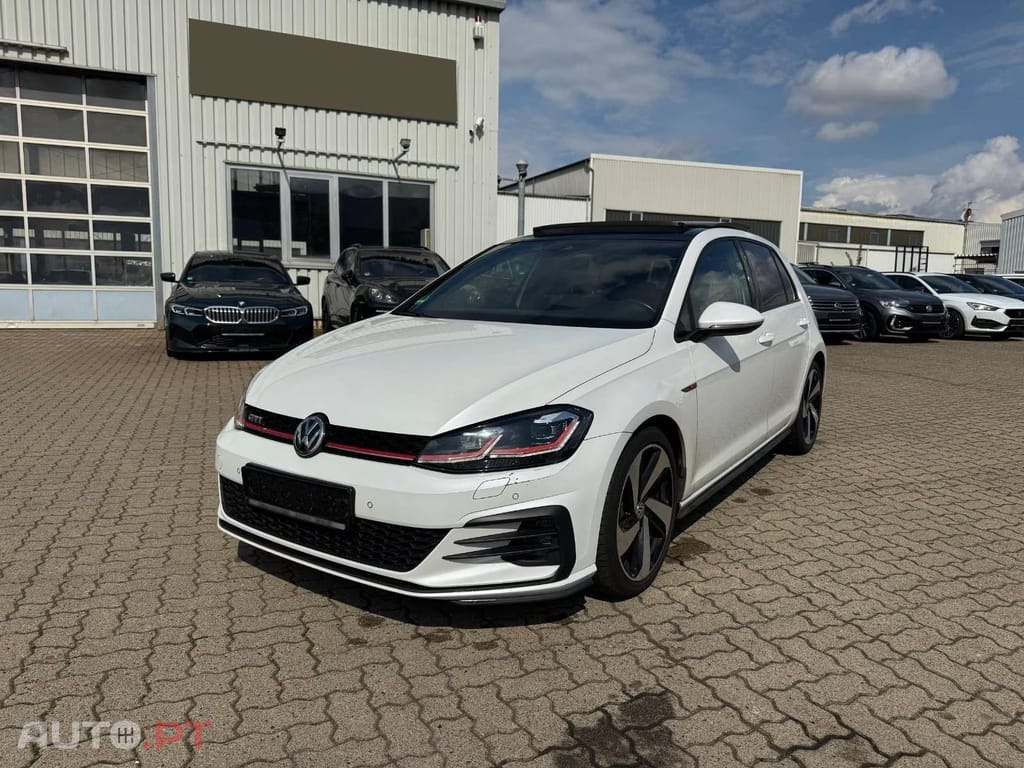 Volkswagen Golf 2.0 TSI GTI