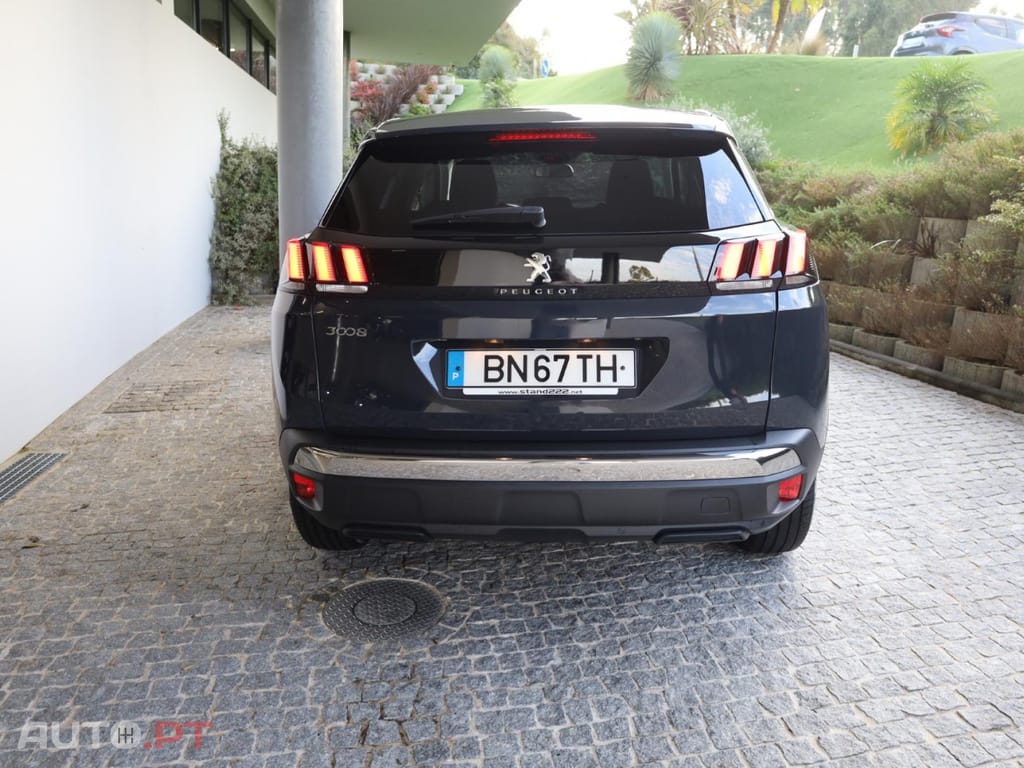 Peugeot 3008 1.2 PureTech Active EAT8