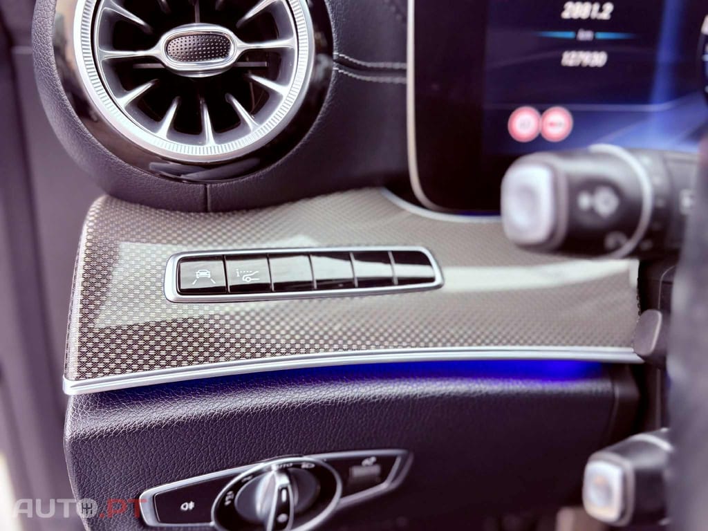 Mercedes-Benz E 220 d AMG Line