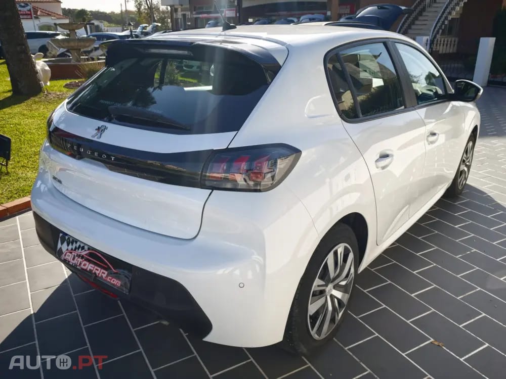 Peugeot 208 1.2 PureTech Allure Pack EAT8