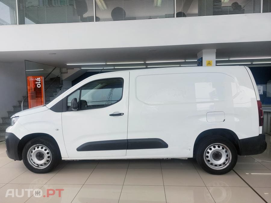Peugeot Partner 1.5 Bluehdi Pro Standard - IVA Dedutível