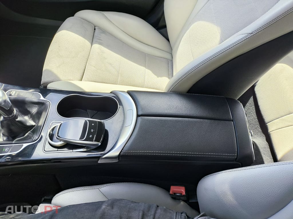 Mercedes-Benz C 200  BlueTEC Avantgarde 