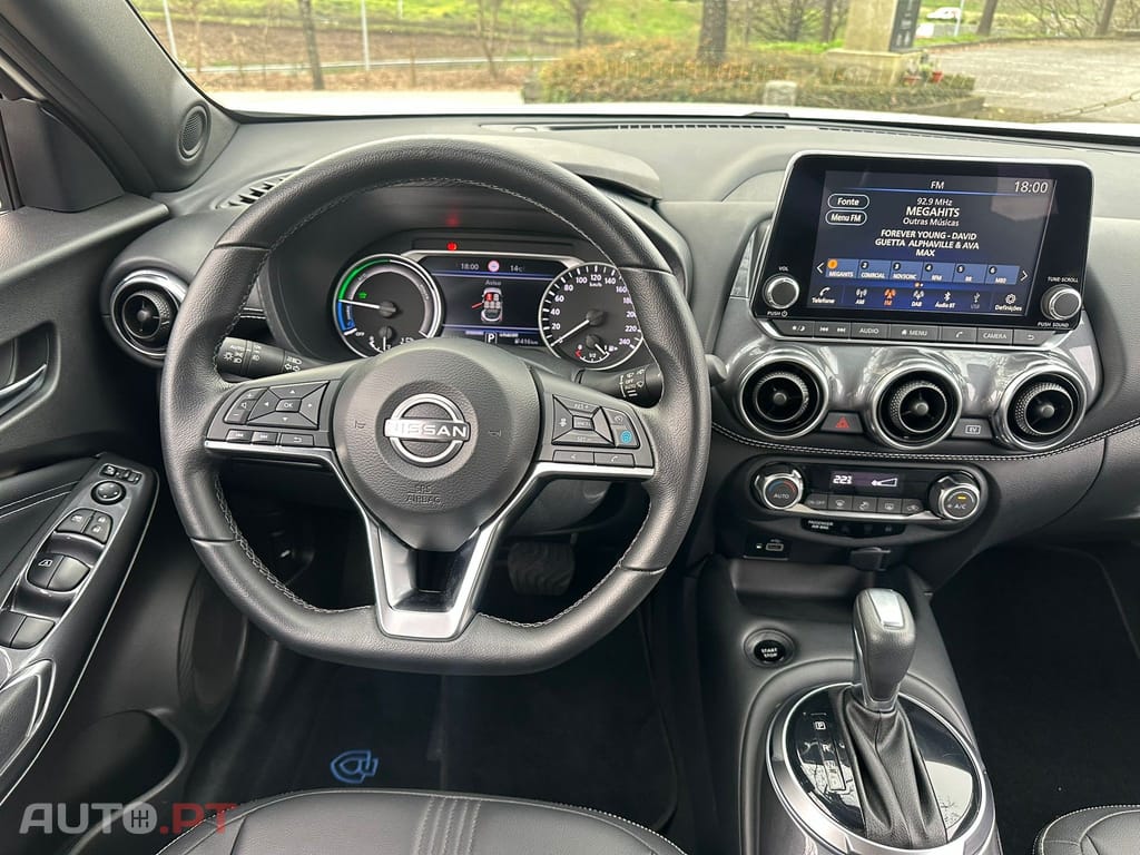 Nissan Juke 1.6 Hybrid Tekna TwoTone T