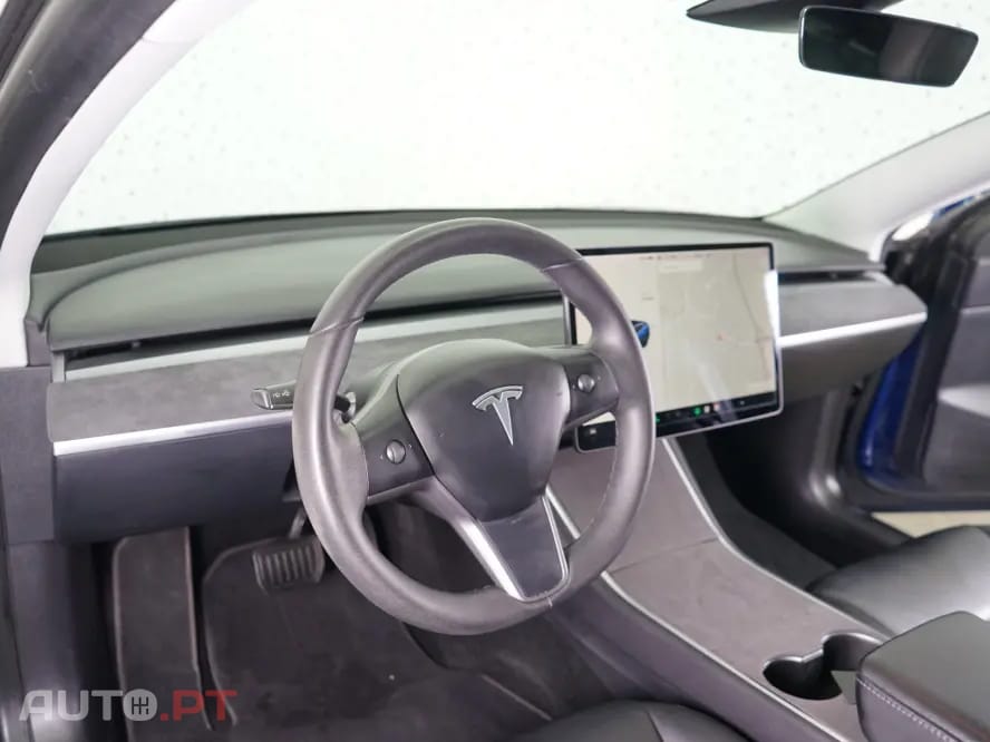 Tesla Model 3 Standard Range Plus RWD