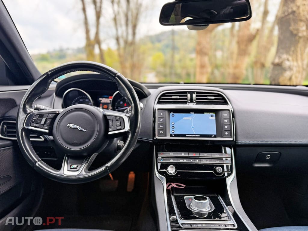 Jaguar XE 2.0 D R-Sport Aut.