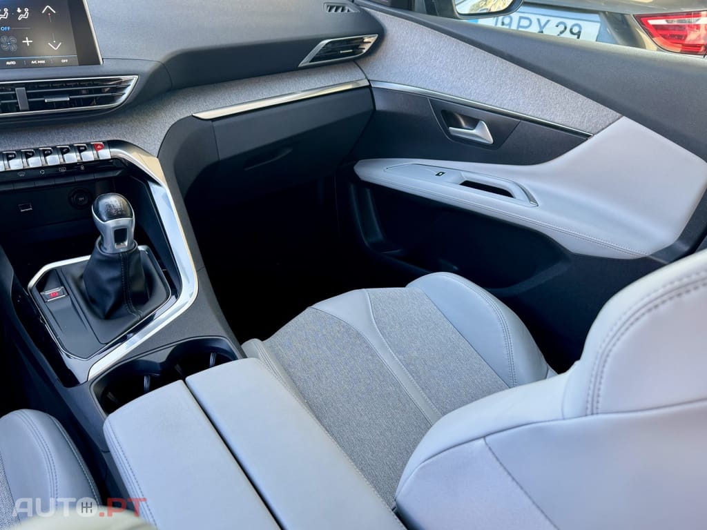 Peugeot 3008 1.5 BlueHDi Allure