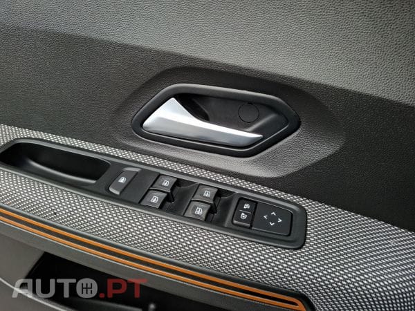 Dacia Sandero ECO-G 100 Bi-Fuel Stepway Essential