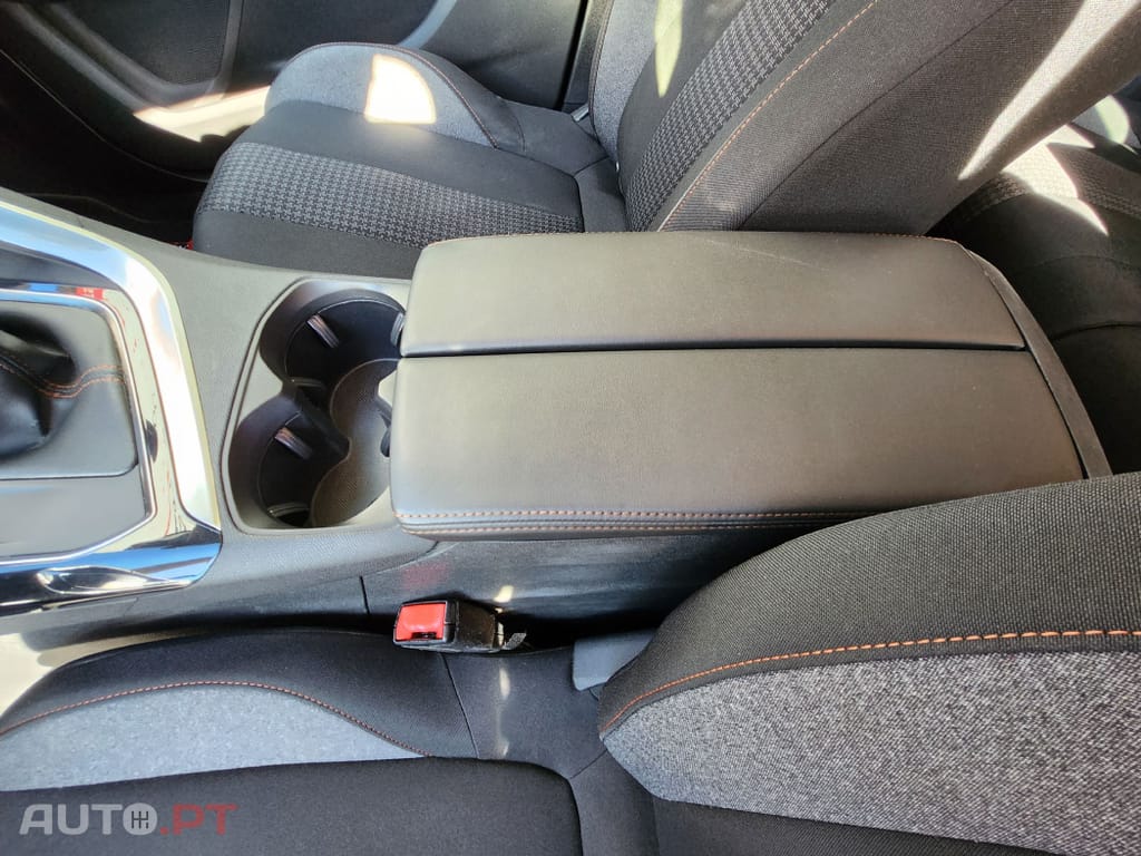 Peugeot 3008 1.5 BlueHDi Active