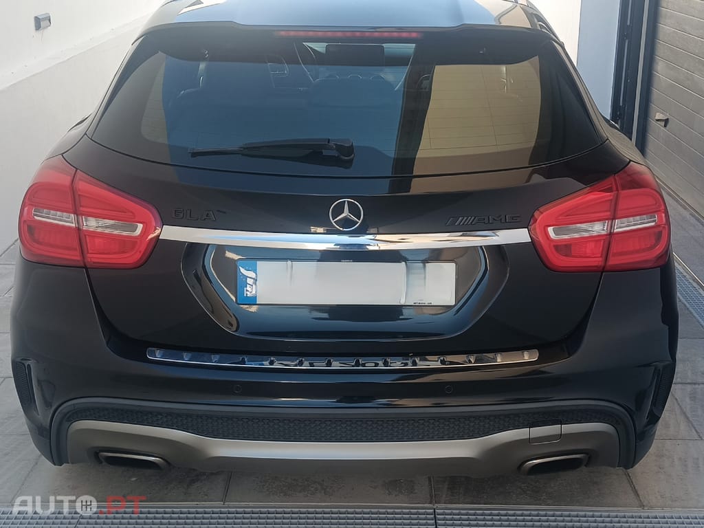 Mercedes-Benz GLA 200 AMD Line Auto