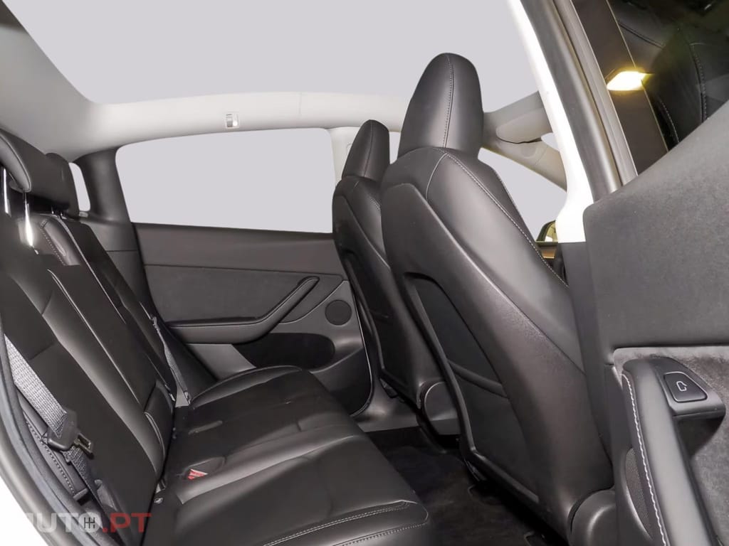 Tesla Model Y RWD I.V.A DEDUTIVEL 