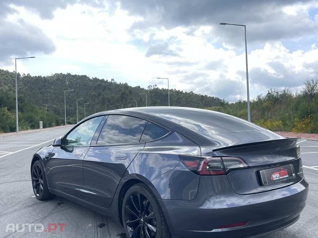 Tesla Model 3 Long Range Tração Integral
