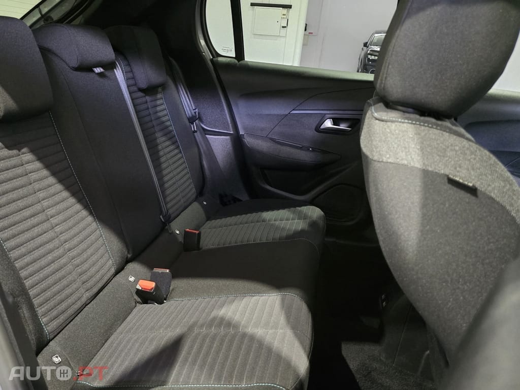 Peugeot E-208 50 kWh Style