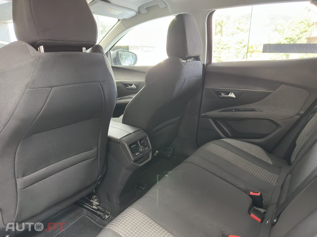 Peugeot 3008 1.6 HDi Active Pack Business — fotografia 22